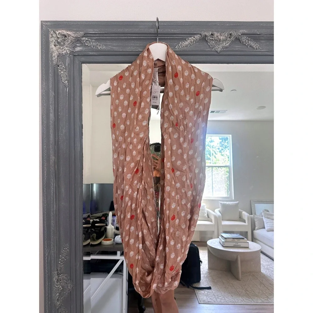 NWT LOFT Ann Taylor Acorn Infinity‎ Scarf Tan Red White Lightweight Rayon